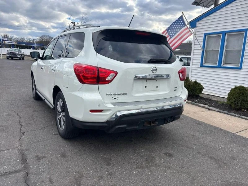 2018 Nissan Pathfinder 4th Gen - Image 4 of 12