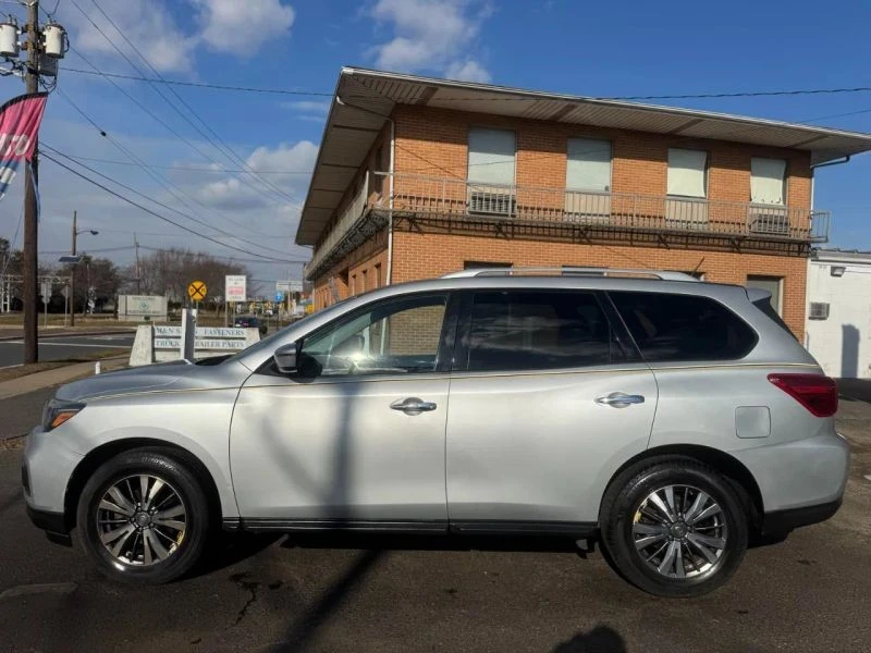 2018 Nissan Pathfinder 4th Gen - Image 10 of 12