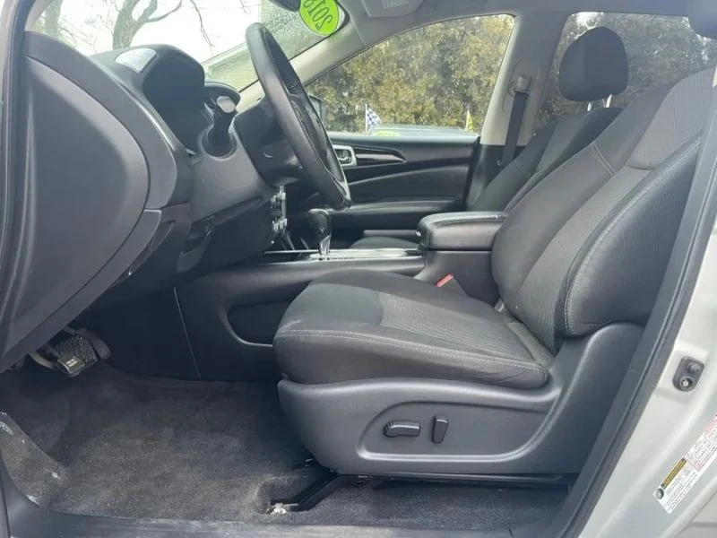 2018 Nissan Pathfinder 4th Gen - Image 9 of 12