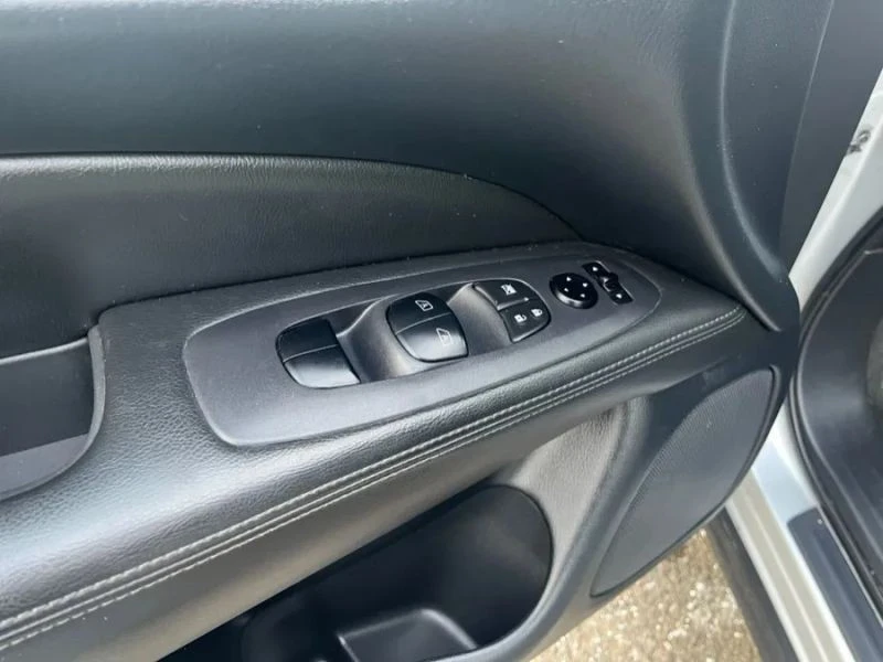 2018 Nissan Pathfinder 4th Gen - Image 8 of 12