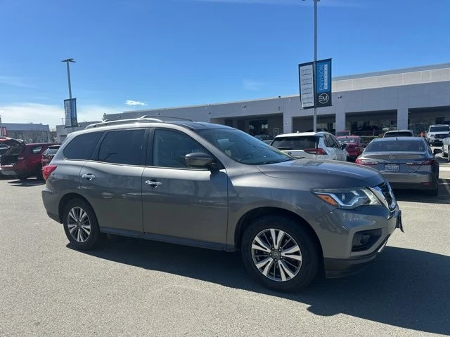 2018 Nissan Pathfinder 4th Gen - Image 2 of 5