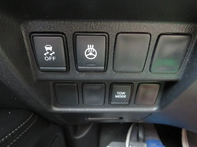 2018 Nissan Pathfinder 4th Gen - Image 16 of 21