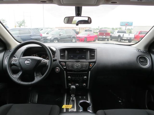 2018 Nissan Pathfinder 4th Gen - Image 11 of 21