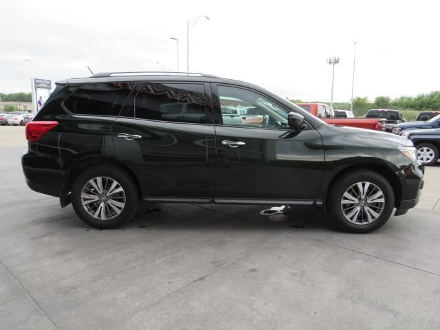 2018 Nissan Pathfinder 4th Gen - Image 8 of 21