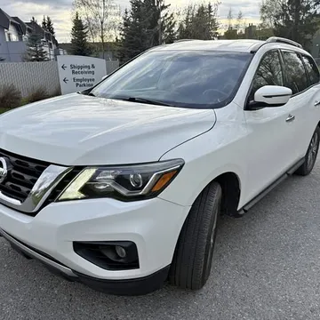 2018 Nissan Pathfinder SV