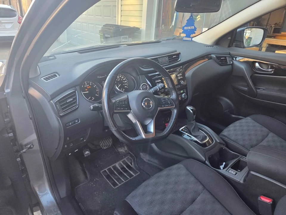 2018 Nissan - Image 8 of 10