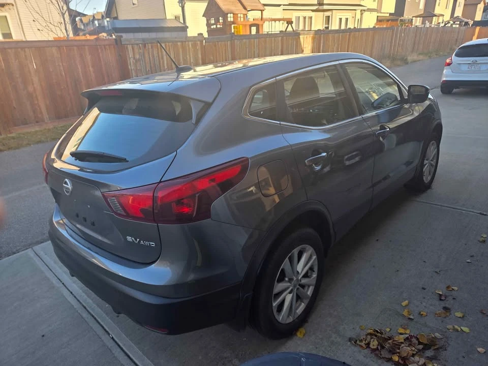 2018 Nissan - Image 4 of 10