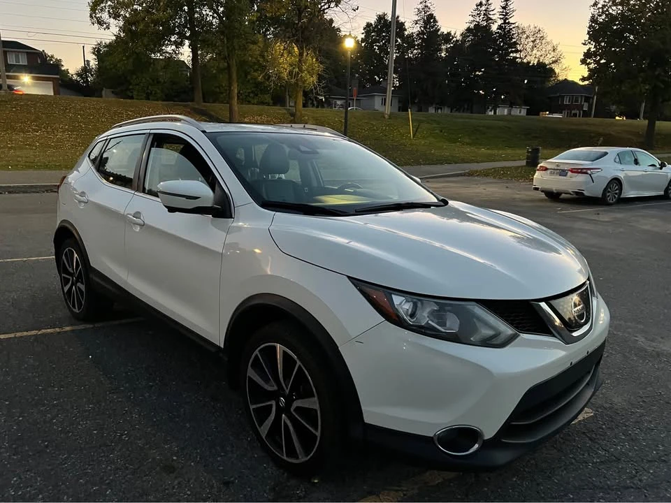 2018 Nissan - Image 2 of 18