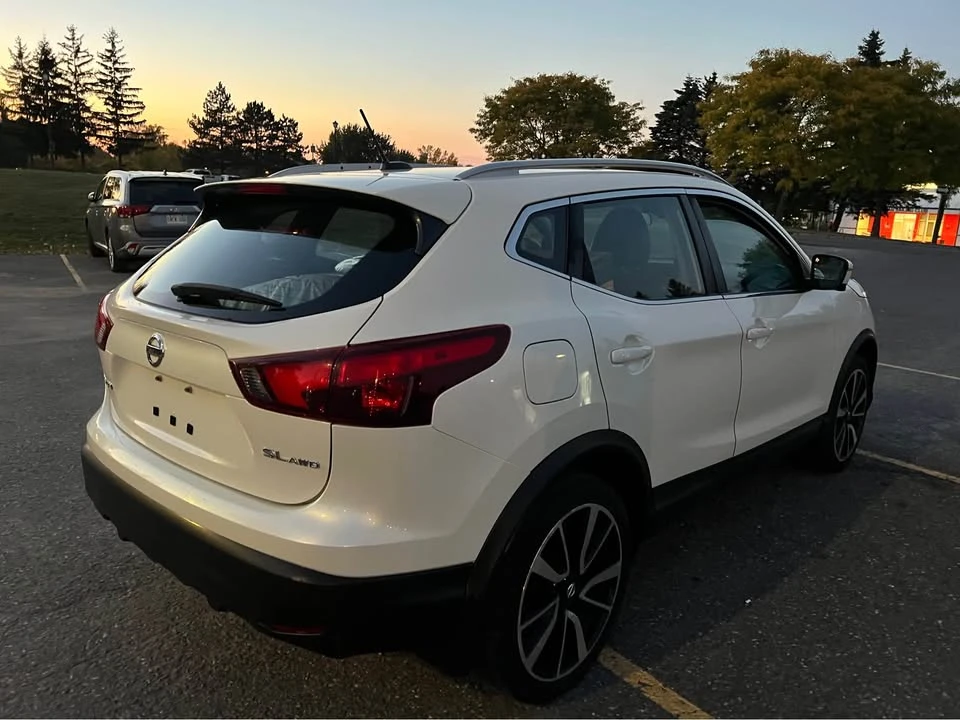 2018 Nissan - Image 6 of 18