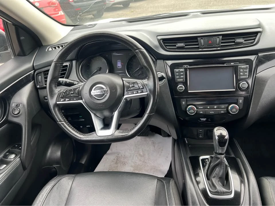 2018 Nissan - Image 15 of 18