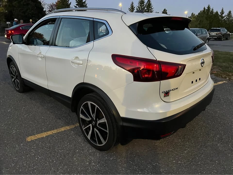 2018 Nissan - Image 8 of 18