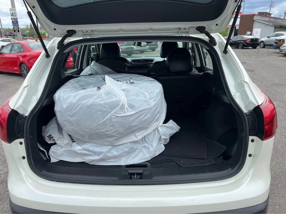 2018 Nissan - Image 12 of 18
