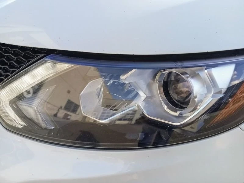 2018 Nissan Rogue - Image 6 of 19