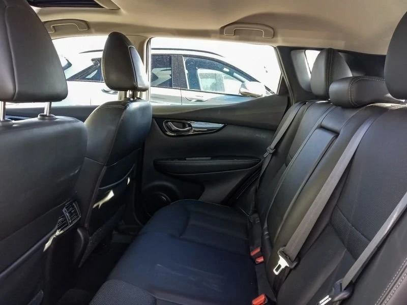 2018 Nissan Rogue - Image 17 of 19