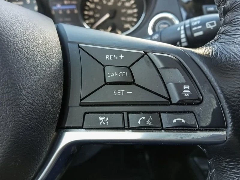 2018 Nissan Rogue - Image 10 of 19