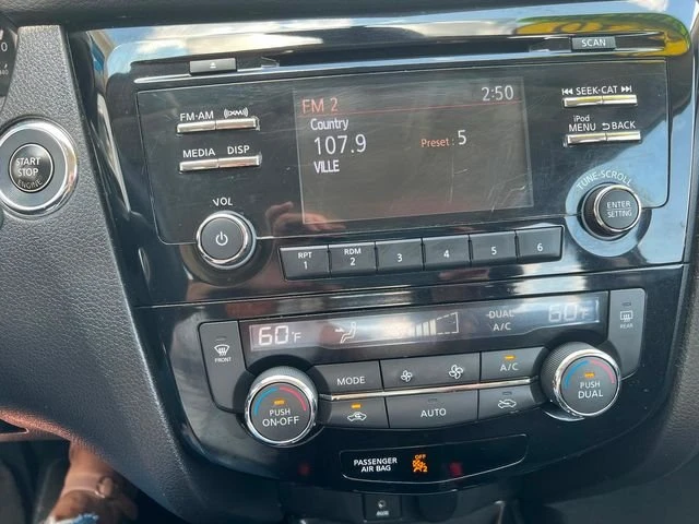 2018 Nissan Rogue - Image 18 of 20
