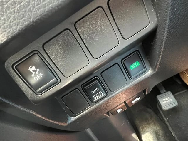 2018 Nissan Rogue - Image 13 of 20