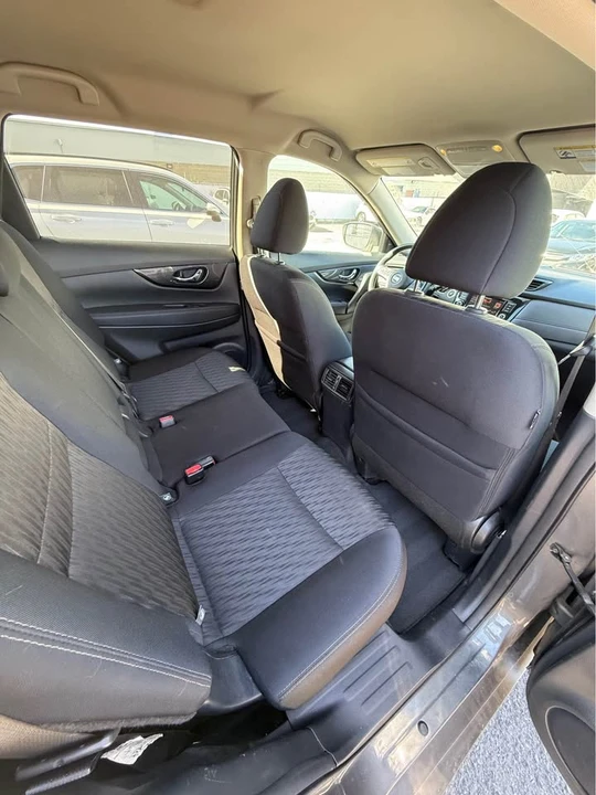 2018 Nissan Rogue - Image 7 of 14