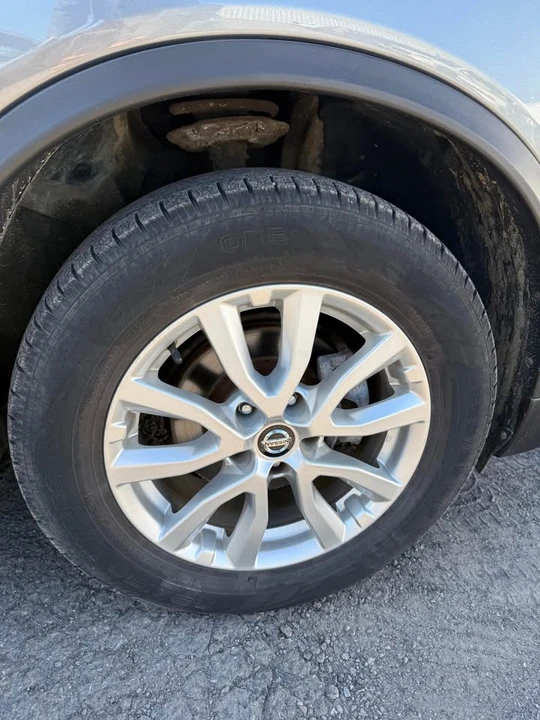 2018 Nissan Rogue - Image 3 of 14