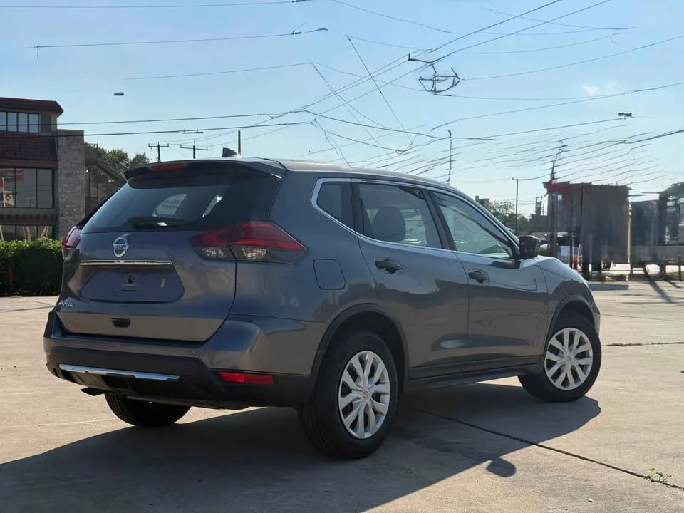 2018 Nissan Rogue - Image 2 of 7