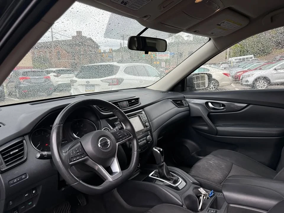2018 Nissan Rogue - Image 8 of 16