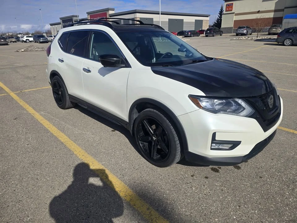 2018 Nissan Rogue - Image 3 of 4