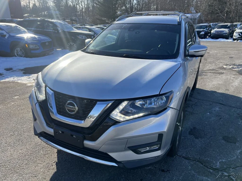 2018 Nissan Rogue - Image 10 of 12