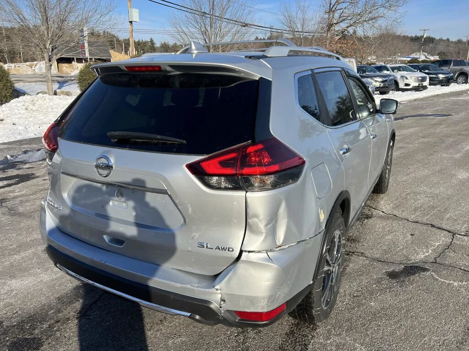 2018 Nissan Rogue - Image 8 of 12