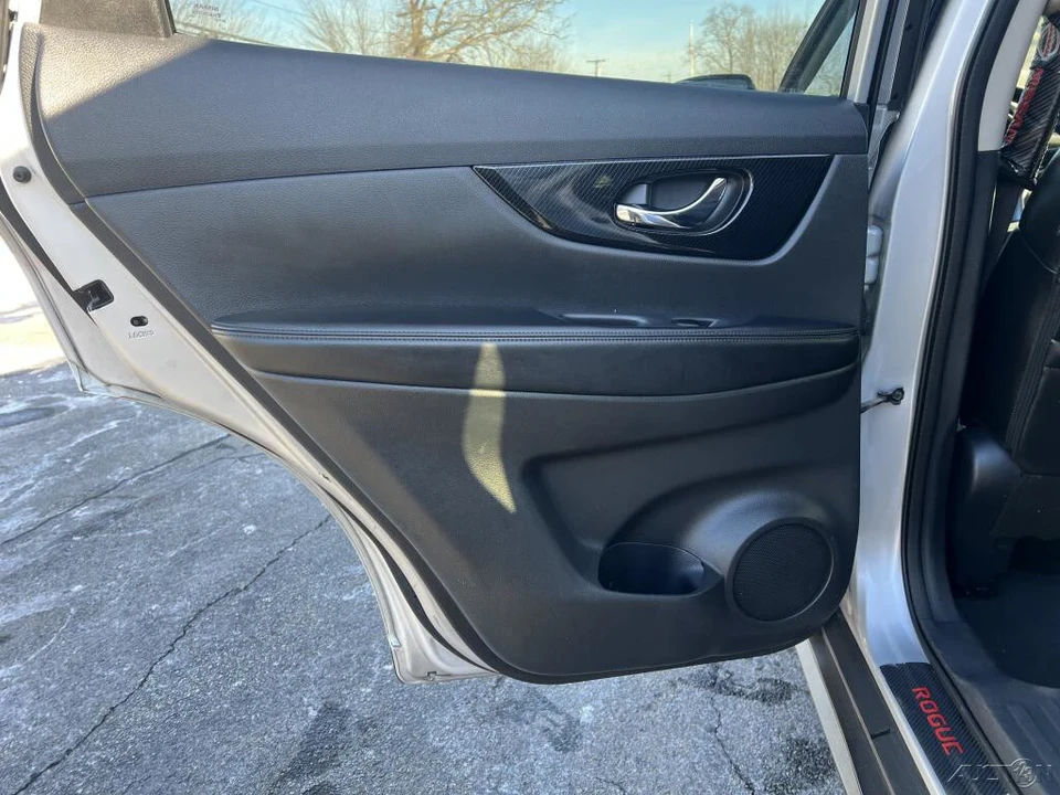 2018 Nissan Rogue - Image 12 of 12