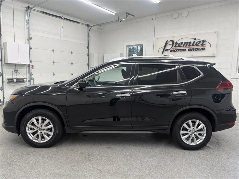 2018 Nissan Rogue - Image 8 of 16