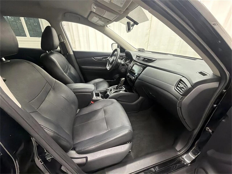2018 Nissan Rogue - Image 13 of 16