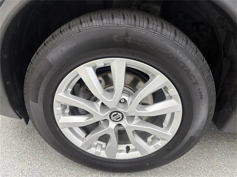 2018 Nissan Rogue - Image 16 of 16