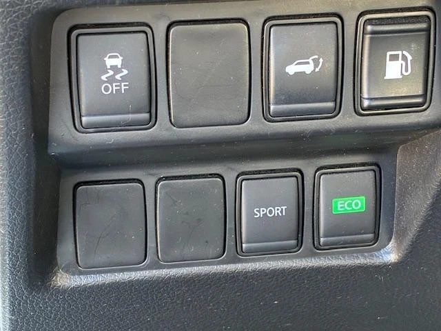 2018 Nissan Rogue - Image 18 of 19