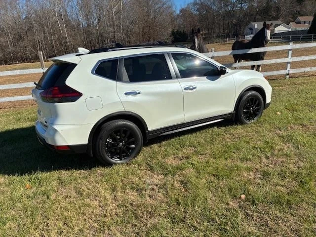 2018 Nissan Rogue - Image 2 of 19
