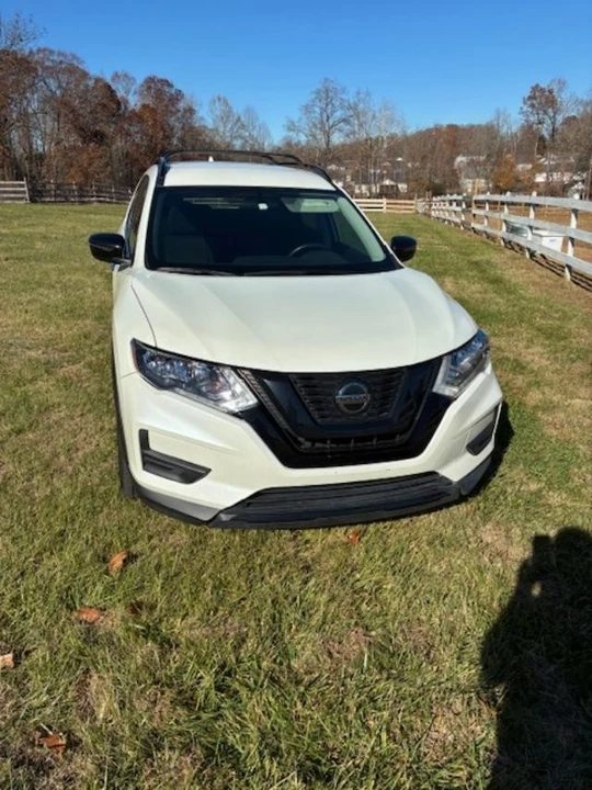 2018 Nissan Rogue - Image 8 of 19