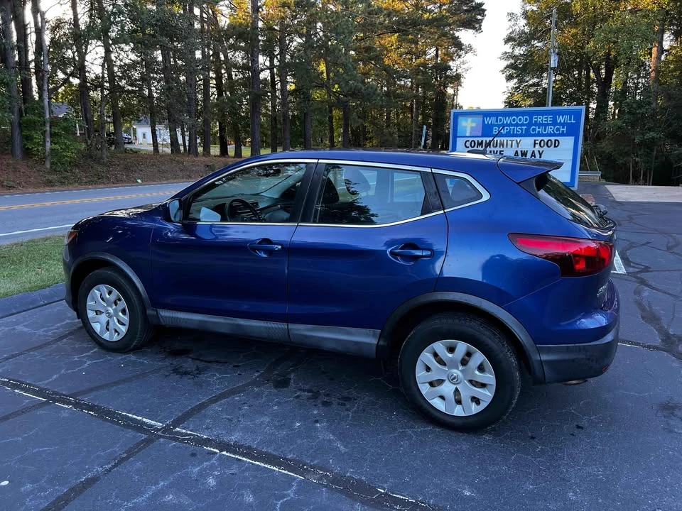2018 Nissan Rogue - Image 10 of 20