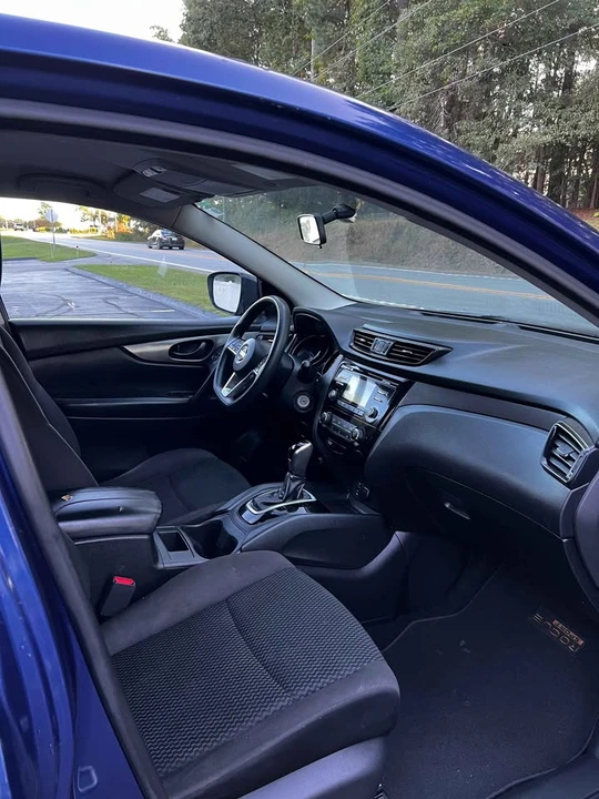 2018 Nissan Rogue - Image 19 of 20