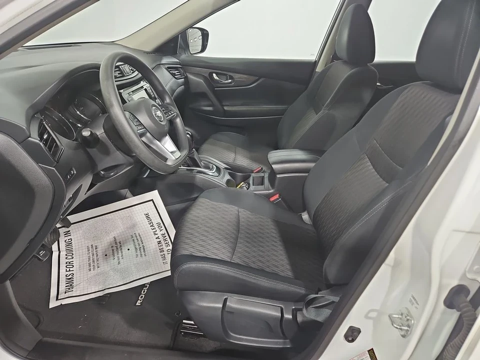 2018 Nissan Rogue - Image 10 of 12