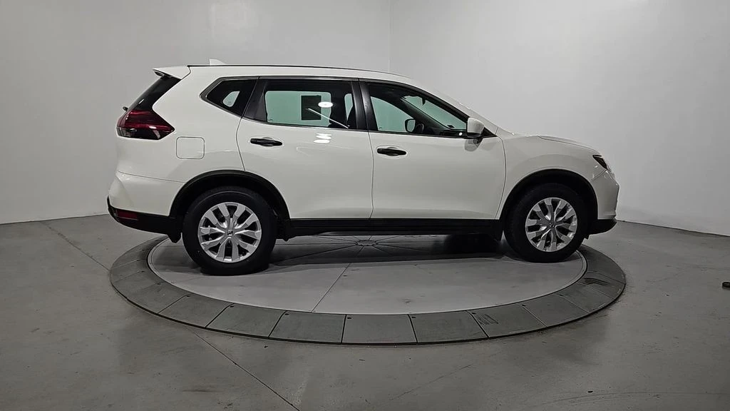 2018 Nissan Rogue - Image 7 of 12