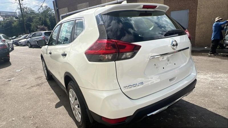 2018 Nissan Rogue - Image 7 of 12