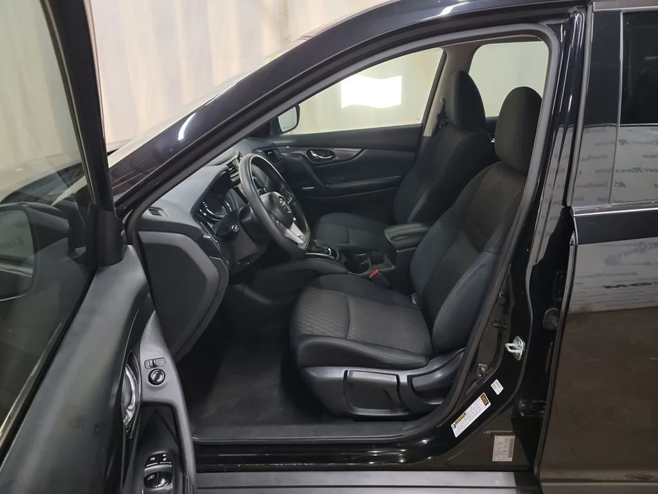 2018 Nissan Rogue - Image 9 of 12