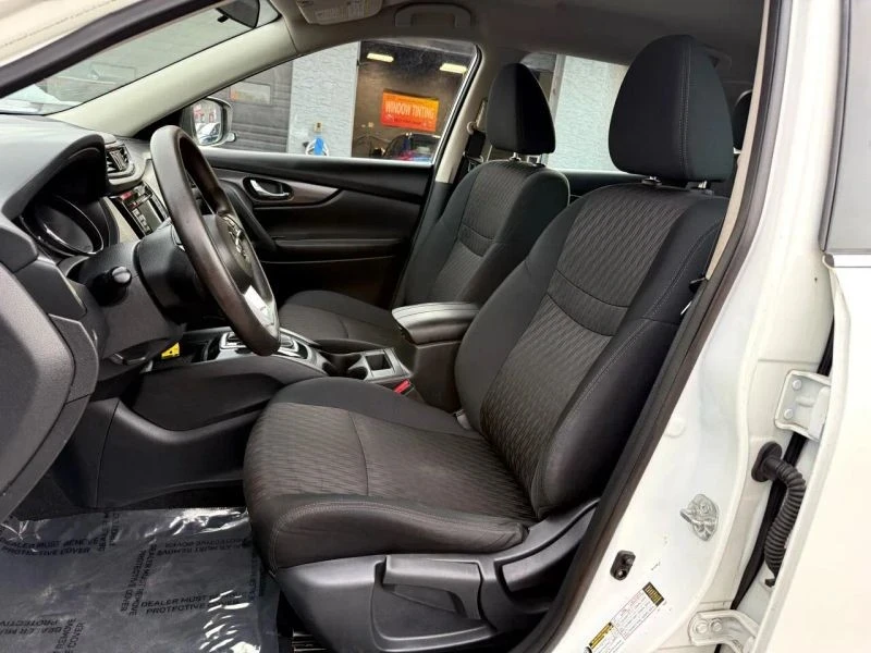 2018 Nissan Rogue - Image 9 of 12