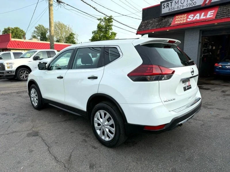 2018 Nissan Rogue - Image 6 of 12