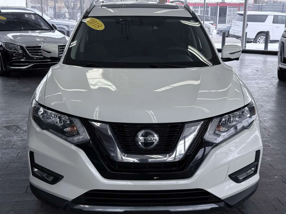 2018 Nissan Rogue - Image 3 of 12