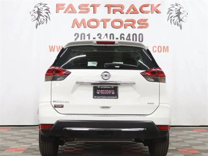 2018 Nissan Rogue - Image 5 of 12