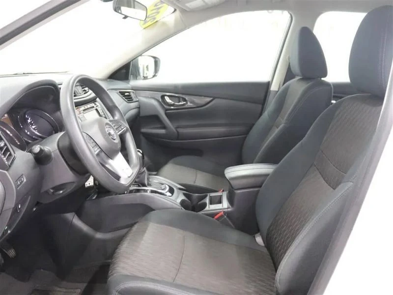 2018 Nissan Rogue - Image 10 of 12