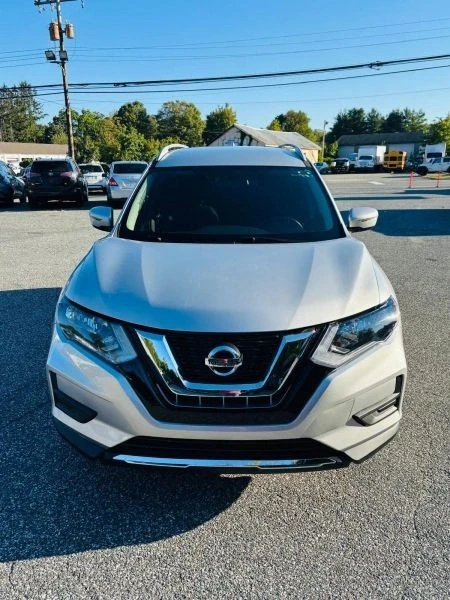 2018 Nissan Rogue - Image 2 of 12