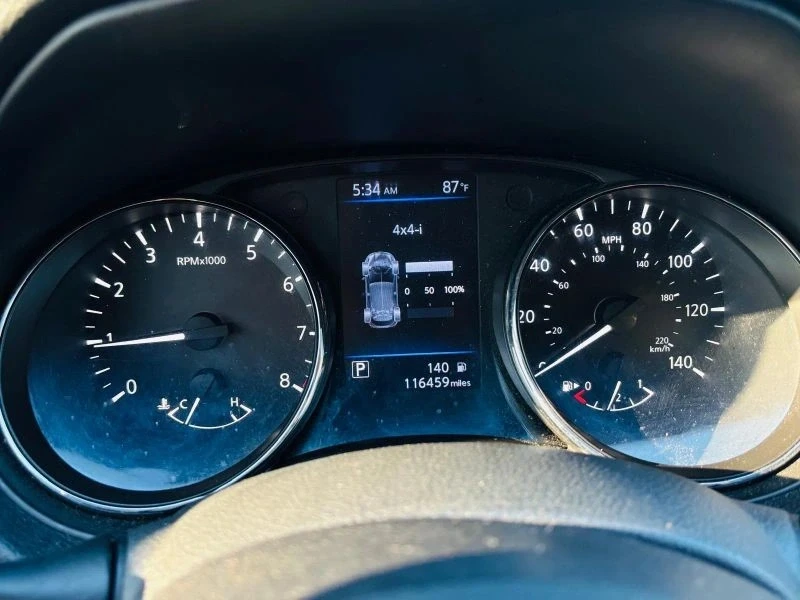 2018 Nissan Rogue - Image 11 of 12