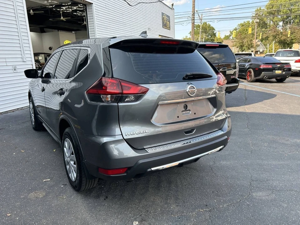 2018 Nissan Rogue - Image 3 of 12