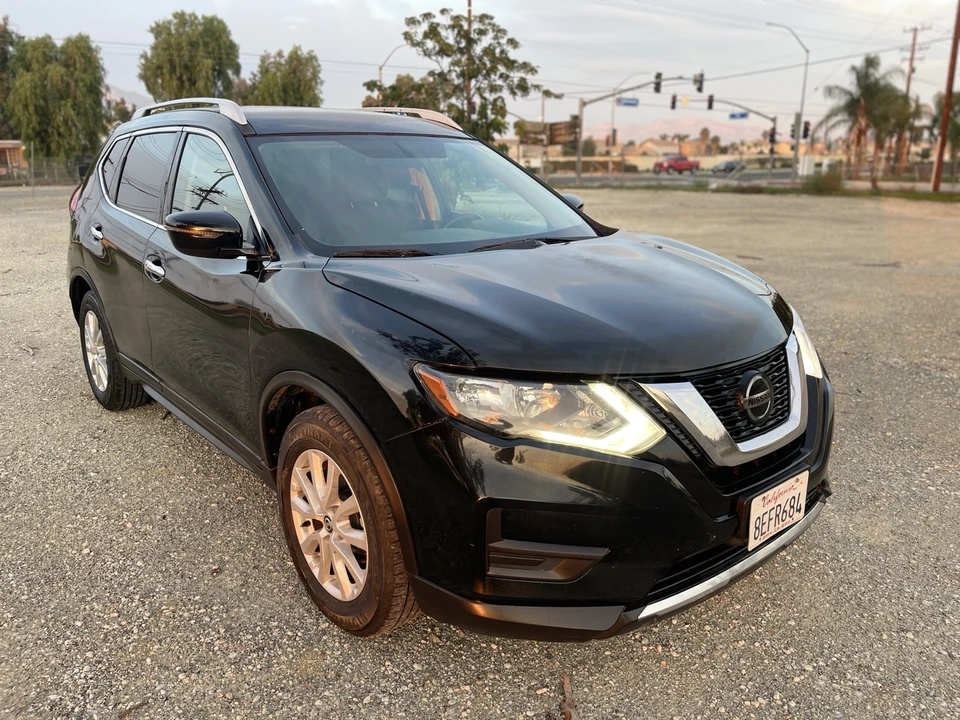 2018 Nissan Rogue - Image 7 of 20